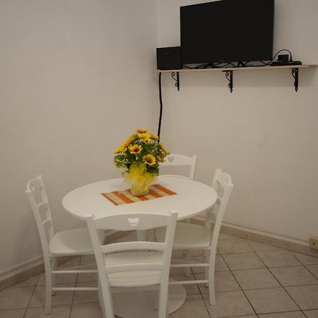 Casa Dea Apartment Livorno Ngoại thất bức ảnh